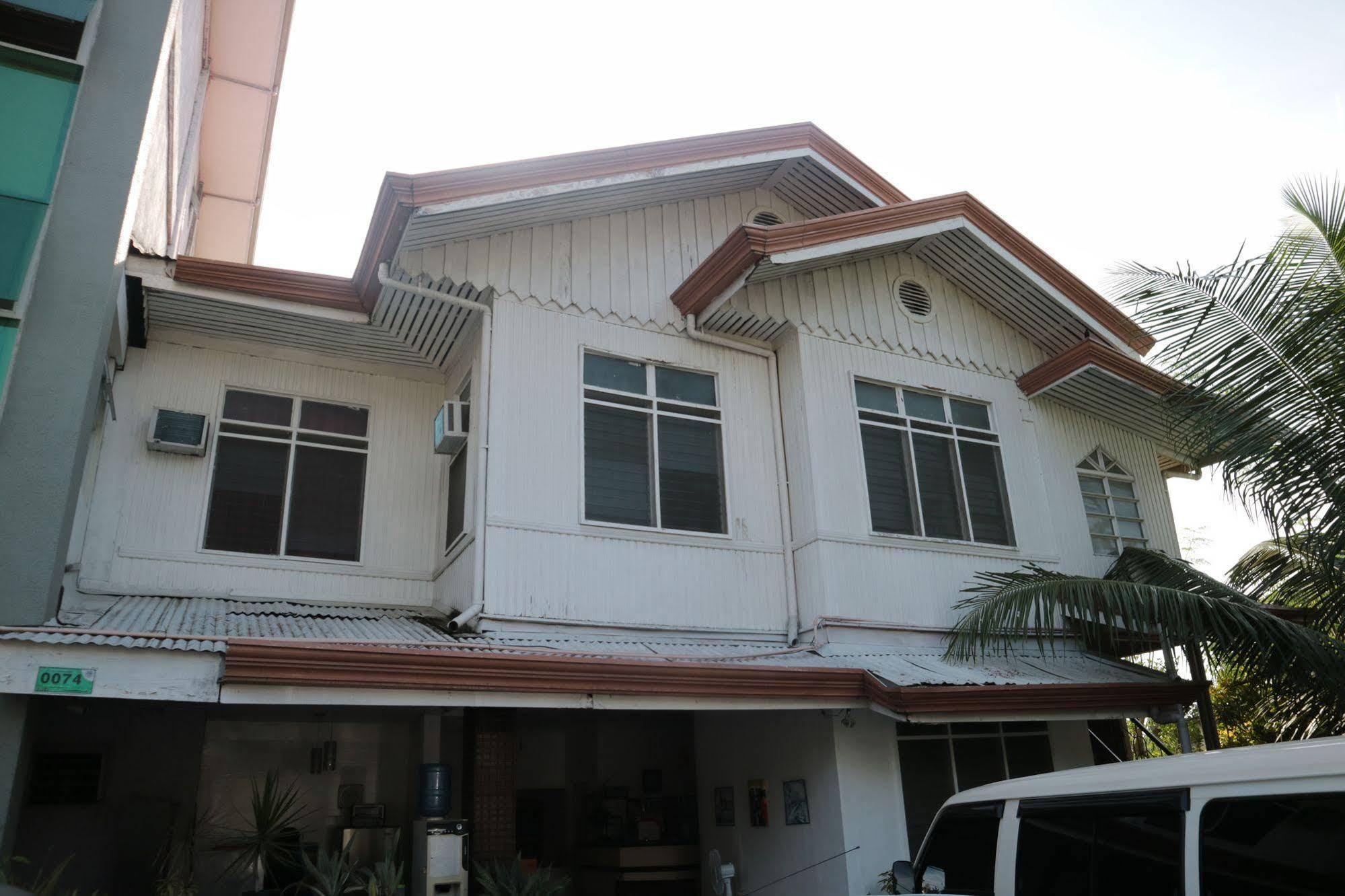 Newport Oak Pension Inn ตักบีลารัน ซิตี ภายนอก รูปภาพ