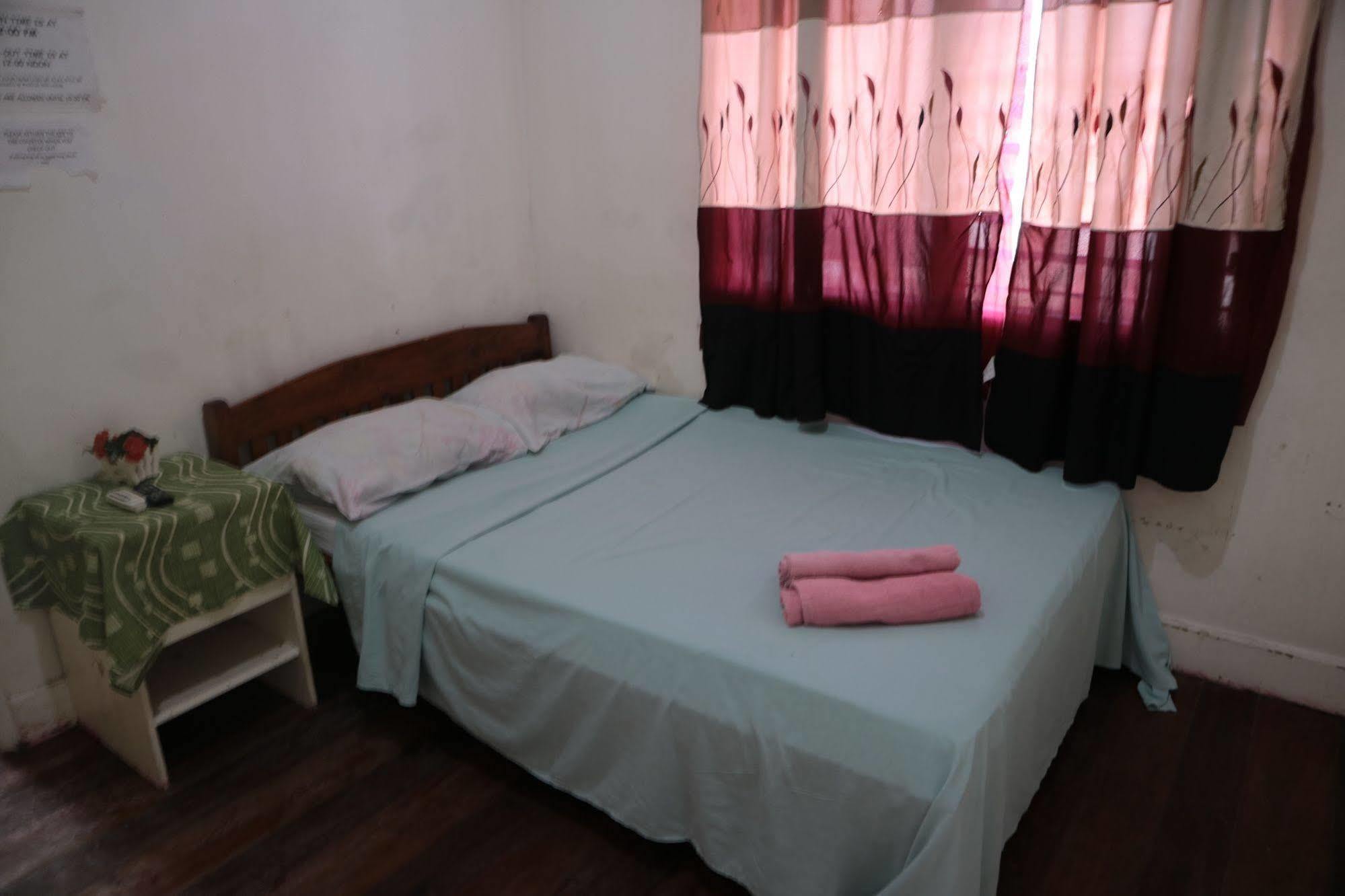 Newport Oak Pension Inn ตักบีลารัน ซิตี ภายนอก รูปภาพ