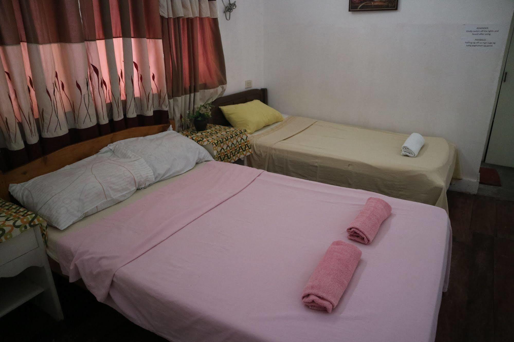Newport Oak Pension Inn ตักบีลารัน ซิตี ภายนอก รูปภาพ